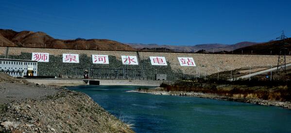 狮泉河水电站排水压力钢管冬季电伴热带保温运用(图1)