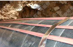 电伴热带埋地管道